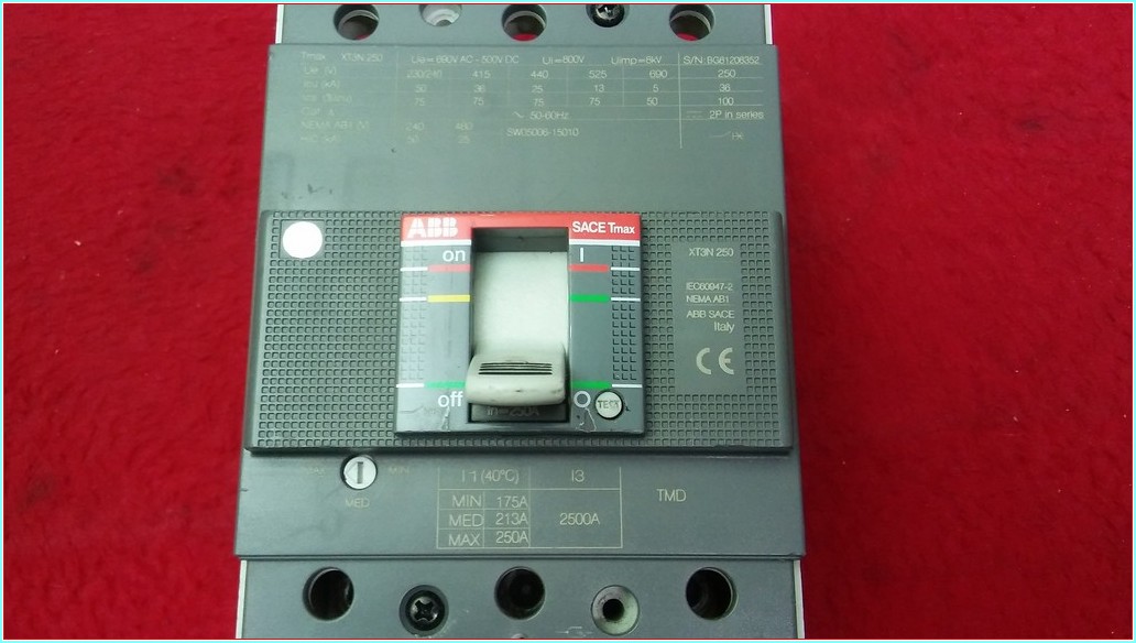 ABB TMAX XT3 250 250A TMŞ